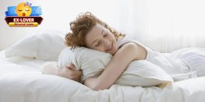 Vì sao bạn lại mơ thấy người yêu cũ cho tiền? Những lý do sâu xa ít ai ngờ tới